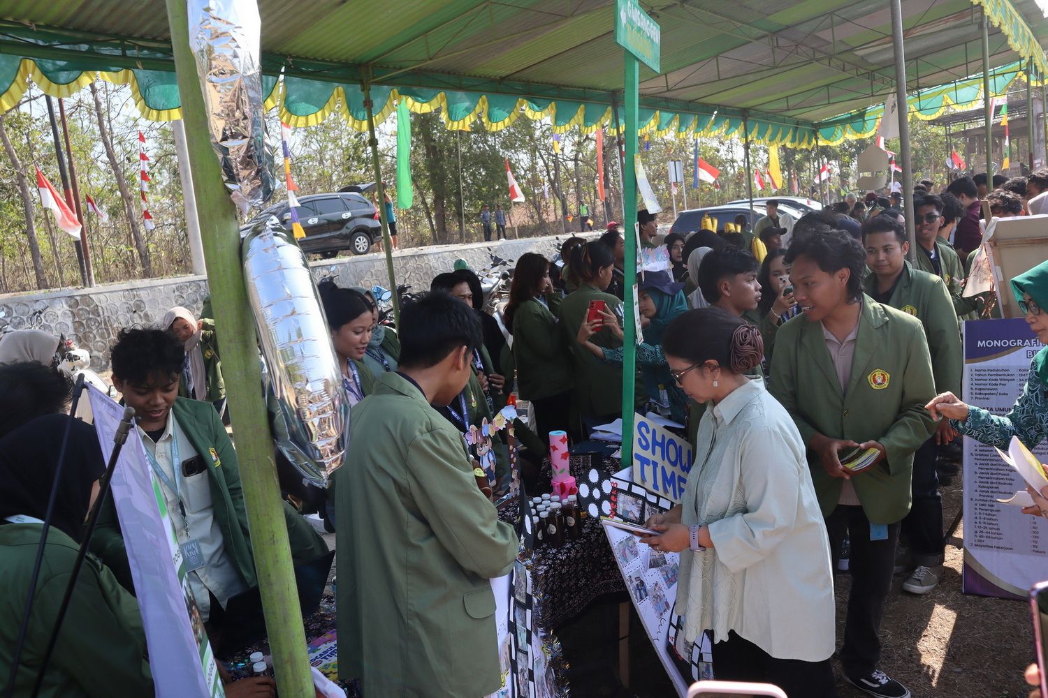 KKN UPN Veteran Yogyakarta Hadirkan Inovasi Pengolahan Limbah Tahu hingga Digitalisasi Desa untuk Pemberdayaan Masyarakat